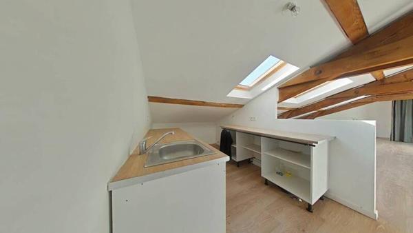 Appartement 1 pièce                                        - 42000 Saint-Étienne Réf : 12390