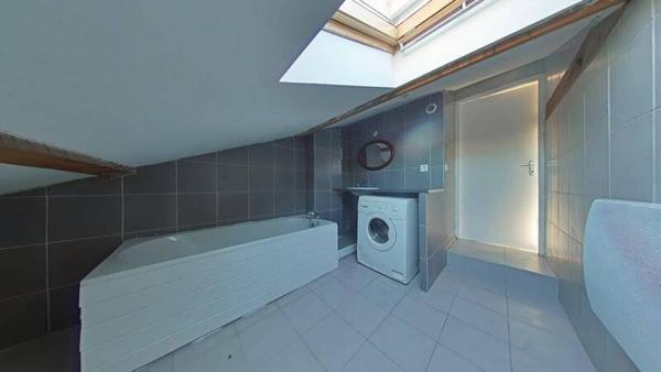 Appartement 1 pièce                                        - 42000 Saint-Étienne Réf : 12390