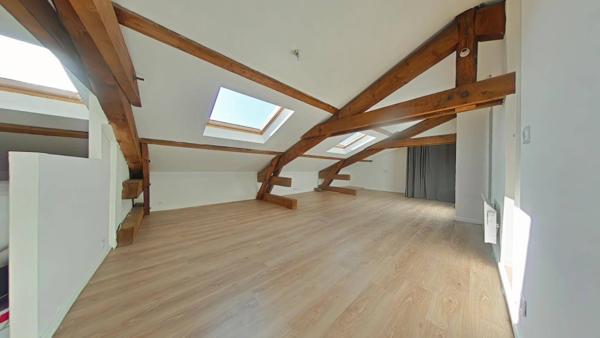 Appartement 1 pièce                                        - 42000 Saint-Étienne Réf : 12390