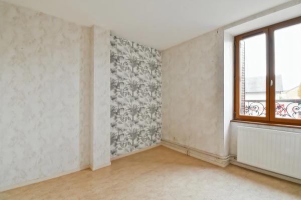 Immeuble à vendre HURIEL (03)