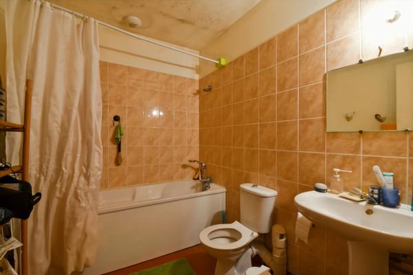 Immeuble à vendre HURIEL (03)