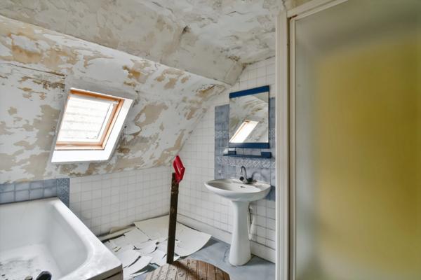 Immeuble à vendre HURIEL (03)