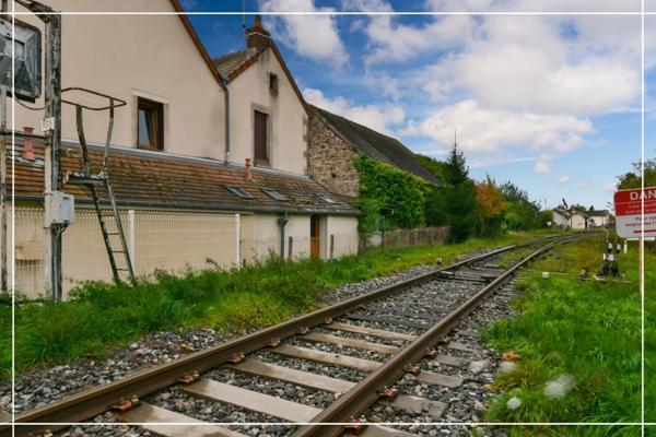 Immeuble à vendre HURIEL (03)