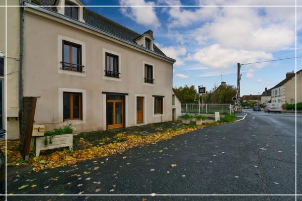 Immeuble à vendre HURIEL (03)