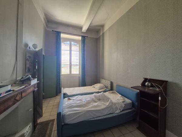 Deux appartements de charme dans un immeuble de maître – Centre-ville de Vals?les?Bains