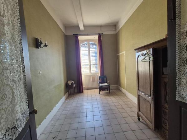 Deux appartements de charme dans un immeuble de maître – Centre-ville de Vals?les?Bains