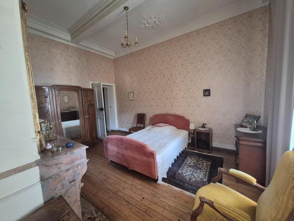 Deux appartements de charme dans un immeuble de maître – Centre-ville de Vals?les?Bains