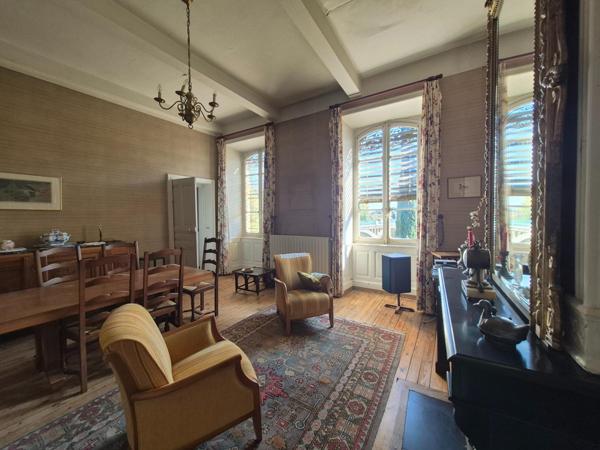 Deux appartements de charme dans un immeuble de maître – Centre-ville de Vals?les?Bains