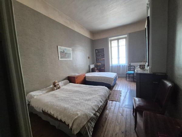 Deux appartements de charme dans un immeuble de maître – Centre-ville de Vals?les?Bains