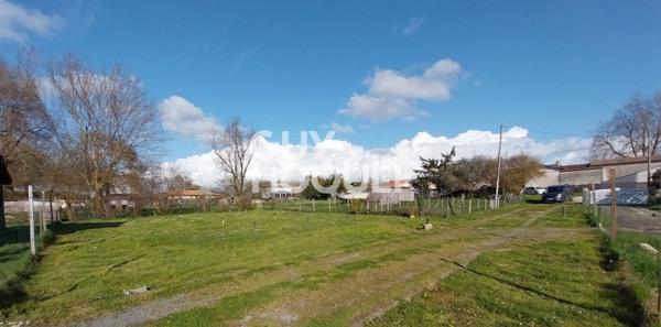 TERRAIN À VENDRE DE 740,00 M²