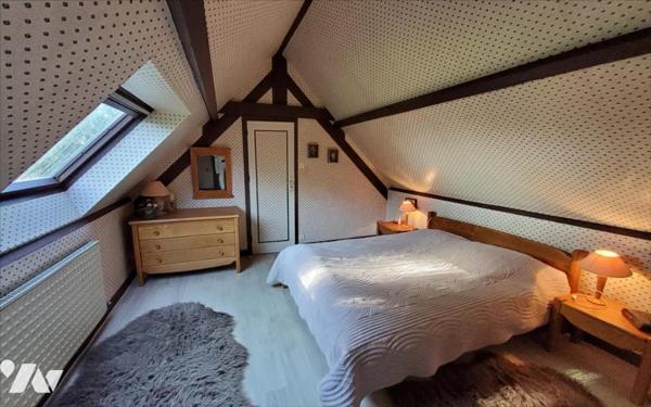 CARHAIX - MAISON 7 PIECES