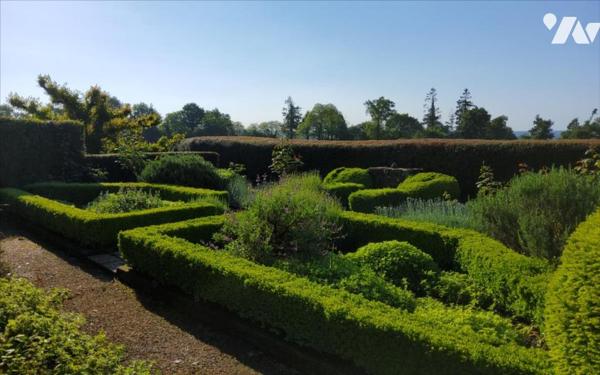 CARHAIX - MAISON 7 PIECES