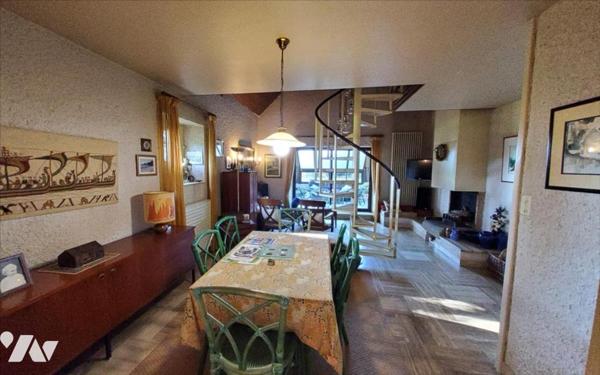 CARHAIX - MAISON 7 PIECES