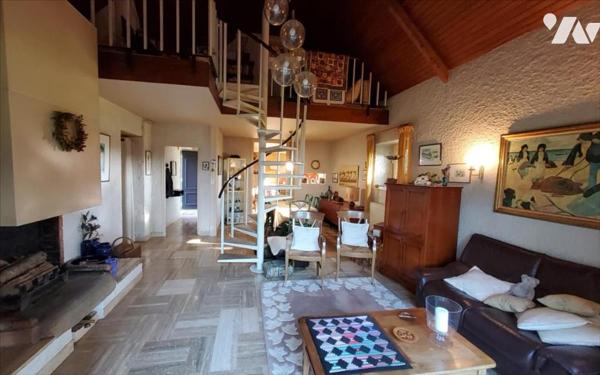 CARHAIX - MAISON 7 PIECES