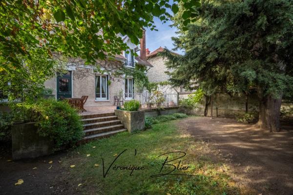 Maison à vendre 7 pièces de 206 m²