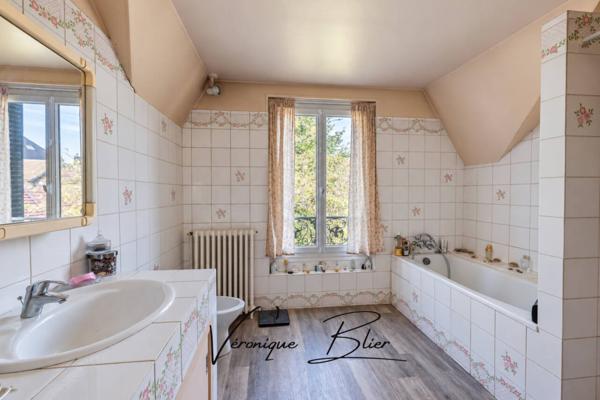 Maison à vendre 7 pièces de 206 m²