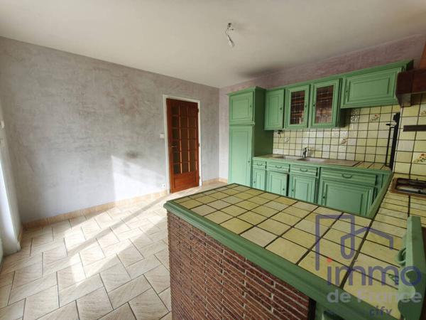 Maison 8 pièces                                        - 42340 Veauche Réf : 2609-CIFVFOREZVELAY