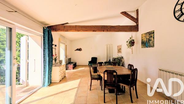 Appartement à vendre 4 pièces 81 m² Saint-Saturnin-lès-Avignon