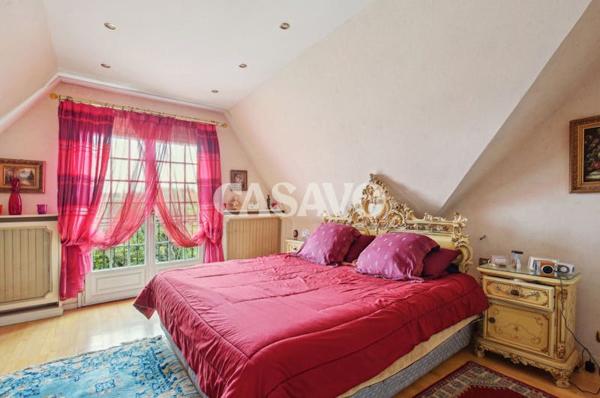 Vente Maison 8 pièces de 180m² - 95200 Sarcelles