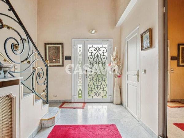 Vente Maison 8 pièces de 180m² - 95200 Sarcelles