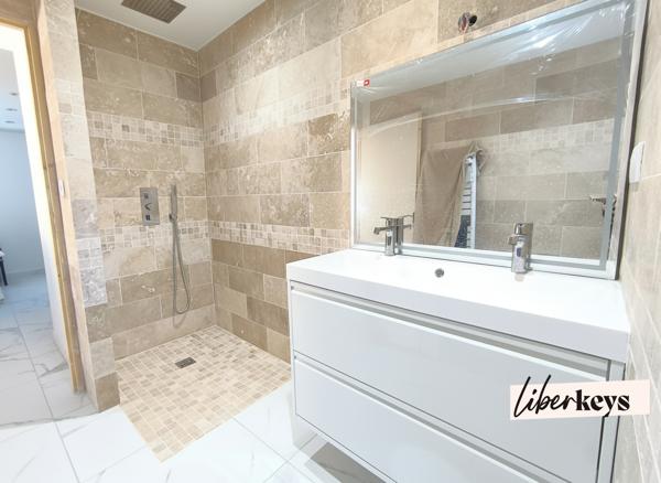 🏢 Immeuble rénové – 2 appartements T3 + garages & caves