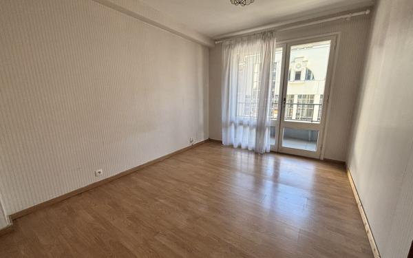 Appartement à vendre    4 pièces •  Tarbes