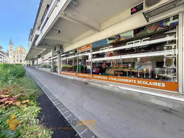 Vente Local commercial 3 pièces 195 m2 à Reims