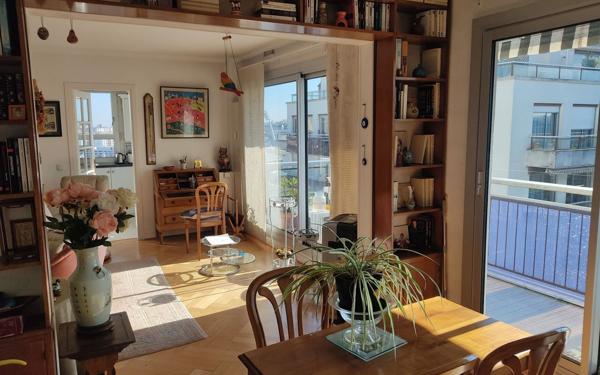 Appartement à vendre    5 pièces • 110,40 m2 Paris 14