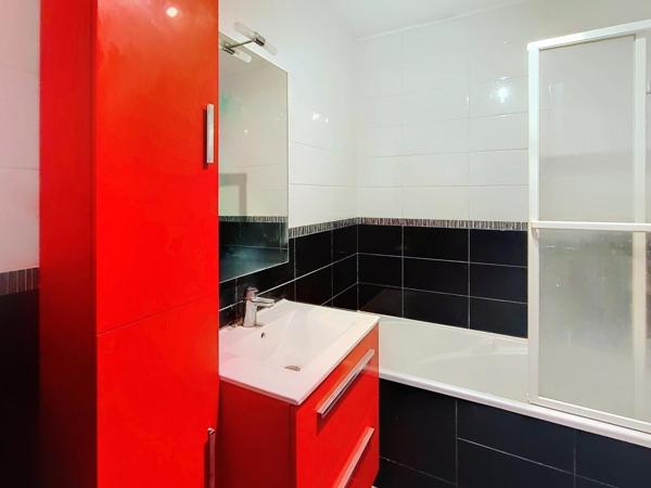 Appartement 4 pièces - dernier étage - Métro 14