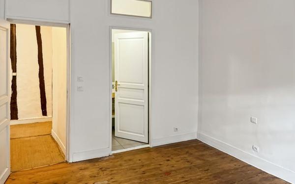 Maison à vendre    4 pièces •  Condom