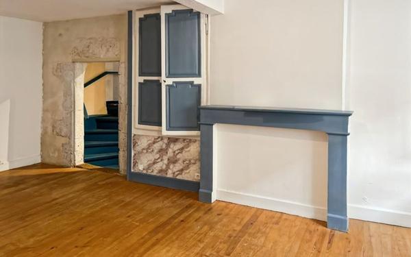 Maison à vendre    4 pièces •  Condom