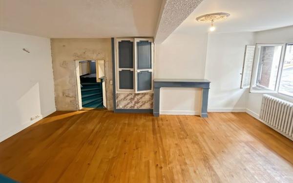 Maison à vendre    4 pièces •  Condom