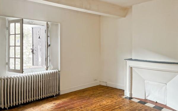 Maison à vendre    4 pièces •  Condom