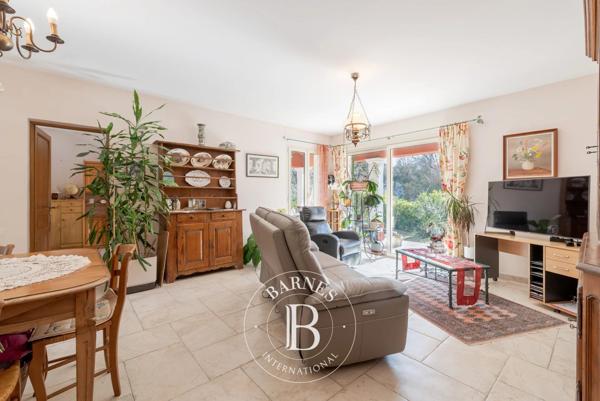 Châteauneuf-Grasse, Maison 7 Chambres -  231 m² à vendre