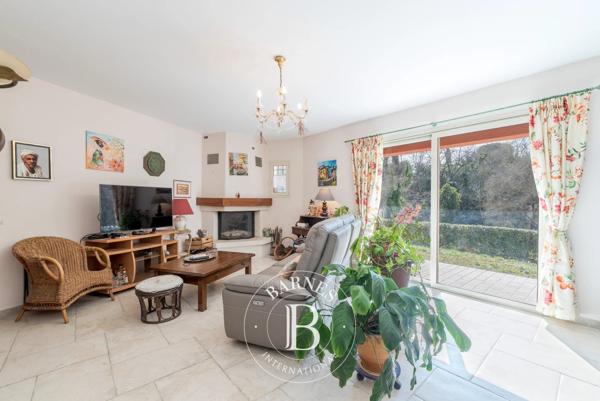 Châteauneuf-Grasse, Maison 7 Chambres -  231 m² à vendre