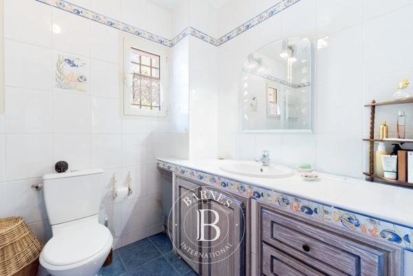 Châteauneuf-Grasse, Maison 7 Chambres -  231 m² à vendre