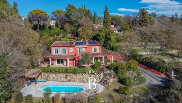 Châteauneuf-Grasse, Maison 7 Chambres -  231 m² à vendre