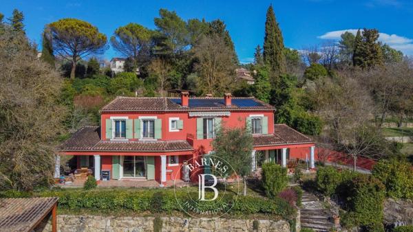 Châteauneuf-Grasse, Maison 7 Chambres -  231 m² à vendre