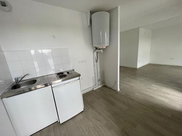 PROCHE ST SEBASTIEN T1 A LOUER, Saint sebastien sur loire 44230