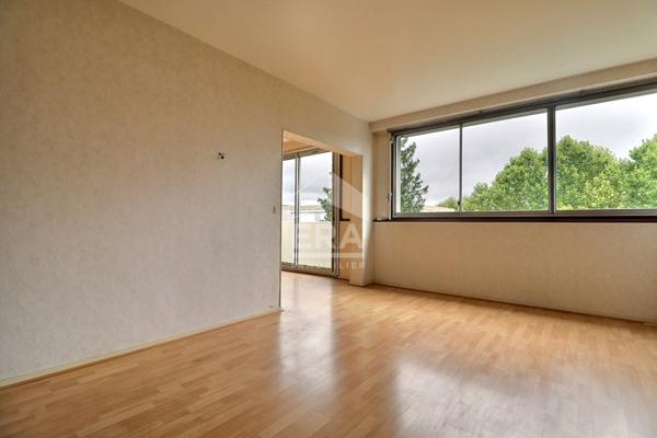 Appartement Saint Leu La Foret 4 pièce(s) 68 m2+ cave+ place de parking