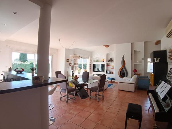 Maison indépendante T5 de 150 m² sur une parcelle de 556 m²