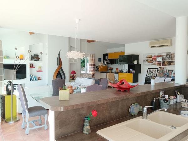 Maison indépendante T5 de 150 m² sur une parcelle de 556 m²