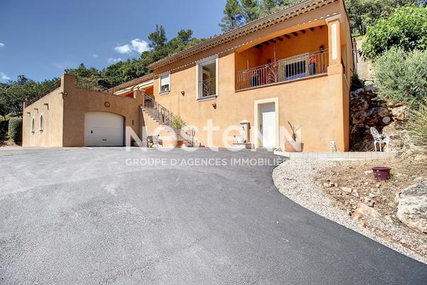 A VENDRE VIDAUBAN - Maison DE 215m²- piscine à débordement - vue panoramique