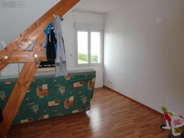 Maison à louer à La Chapelle-Rainsouin en Mayenne (53150), ref : 53004-L390