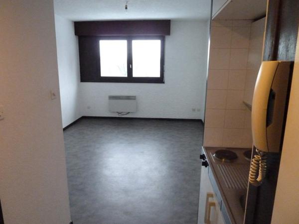 VANDOEUVRE-LES-NANCY -  APPARTEMENT 1 pièce + PARKING - 19.82 m²