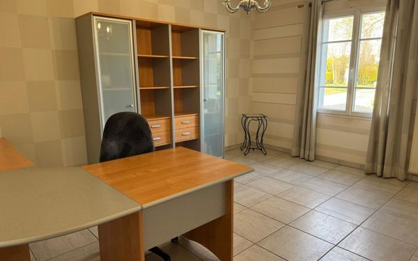 Maison à vendre    6 pièces • 250 m2 Ormes