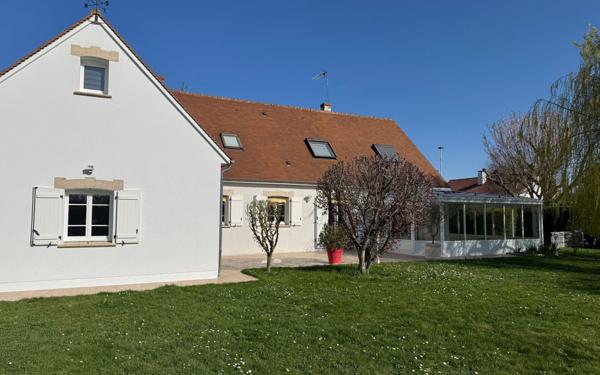 Maison à vendre    6 pièces • 250 m2 Ormes