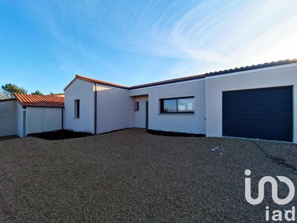 Maison à vendre 5 pièces 138 m² Saint-Maxire