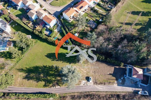 Vente Terrain 828 m2 à Saint-Chamond