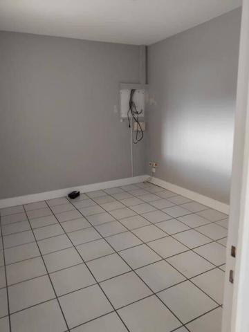 LA FOUILLOUSE ZONE ARTISANALE DEPOT ET BUREAUX